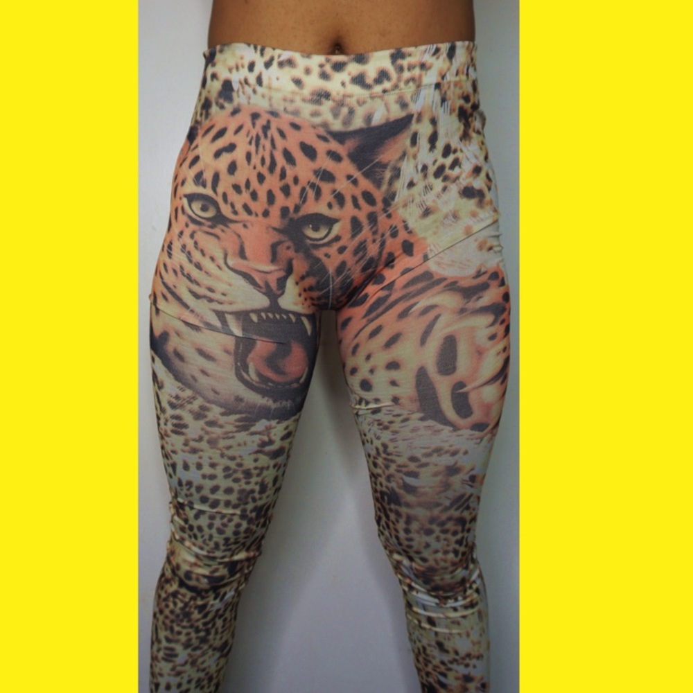 Amimal print leggings
